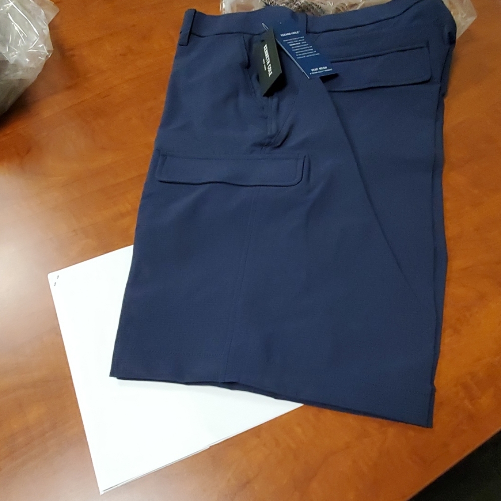 Kenneth Cole Mens shorts
